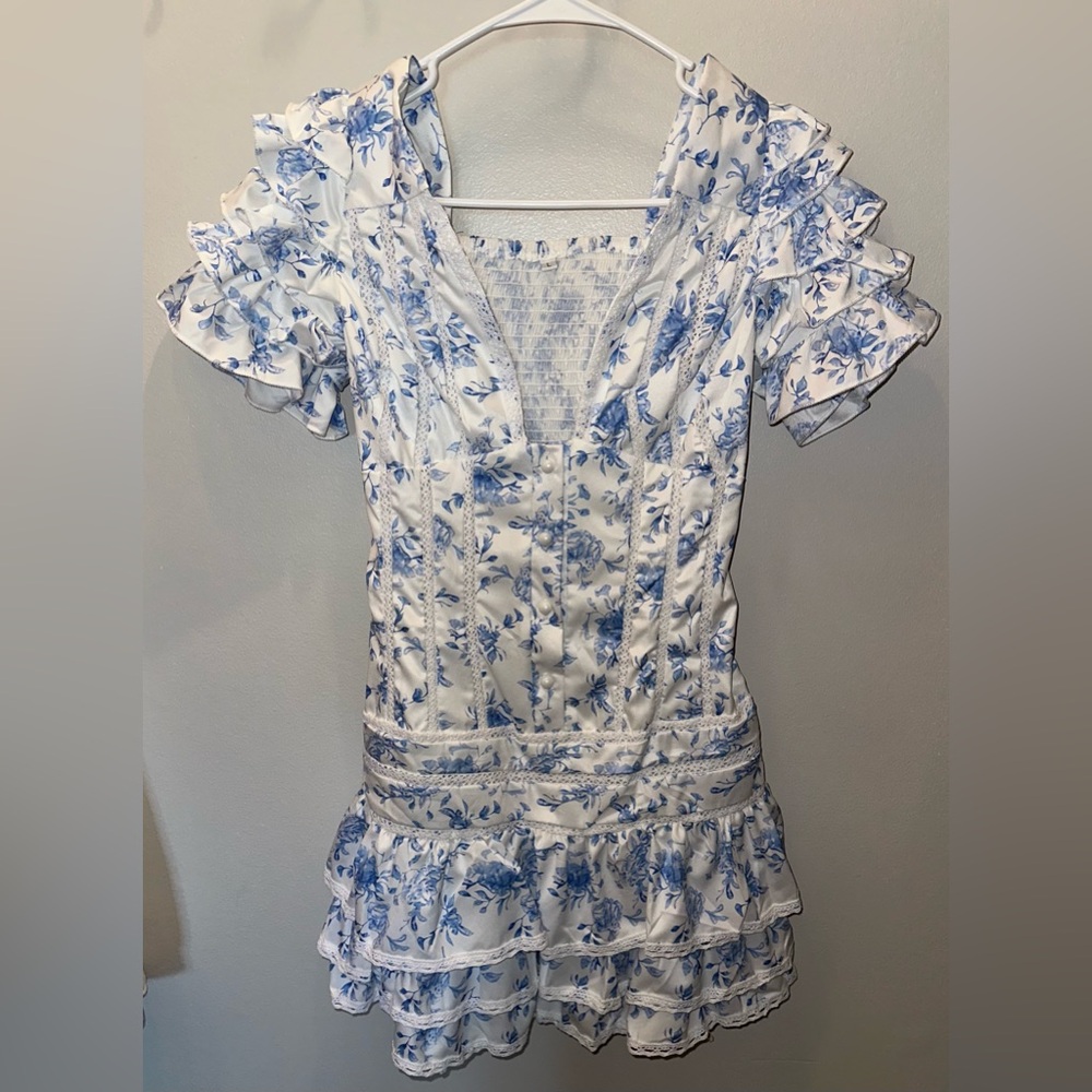 Romantic Ruffle Mini Dress – Size Tagged L (Fits XS–S)